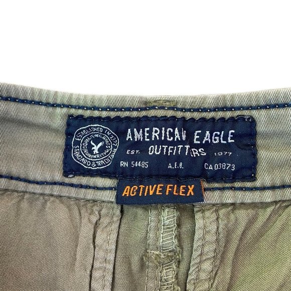 AMERICAN EAGLE Active Flex Shorts Men's Size 28 Bermuda Green Stretch - Picture 3 of 5